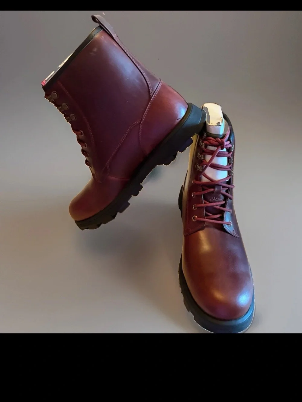 UGG Kirkson Men’s Chestnut Leather Lugsole Winter Boots Size 11 NEW